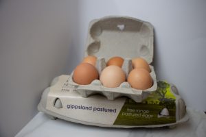 6 eggs on display.